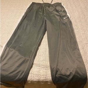 Nike Basketball Warm Up Pants - XXL. Grey and White. - Small Zipper on leg (pic)